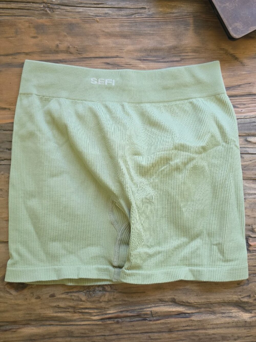 Sefi Low Waist Ribbed Green Activewear Shorts